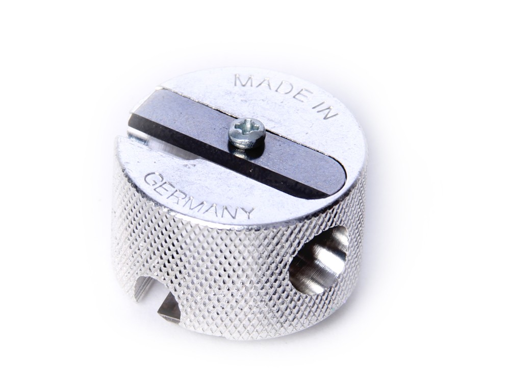 Точилка металлическая двухсторонняя Duo Sharpener Metal Kryolan 8мм/12мм; 1097-met Точилка металлическая двухсторонняя Duo Sharpener Metal Kryolan 8мм/12мм; 1097-met